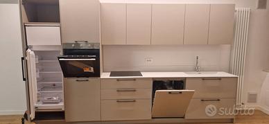 appartamento bicamere arredato di cucina 
