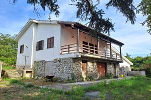 VILLA SINGOLA A RIGNANO FLAMINIO