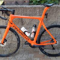 bicicletta da corsa Pinarello paris