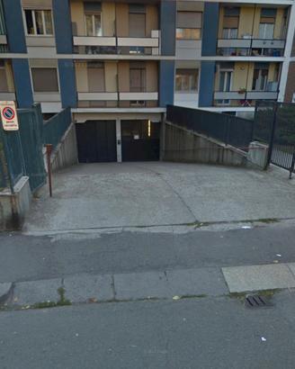 Posto CAMPER, AUTO e MOTO coperto in autorimessa