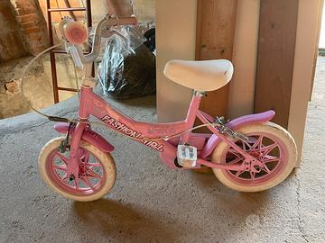 Biciclette bimbo e bimba – con rotelle