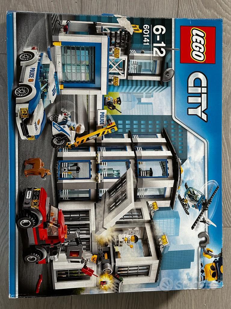 Lego City caserma polizia - Tutto per i bambini In vendita a Vercelli