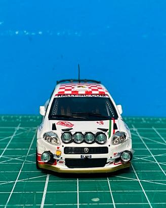 fari supplementari per Grande Punto S2000 1:43