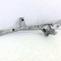 STAFFA SUPPORTO PEDANA POSTERIORE SINISTRA YAMAHA 