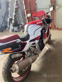 Suzuki 750 GSX R  anno 90/94