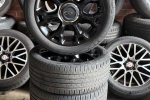 Cerchi in lega + pneumatici estivi Fiat 500 L da 1