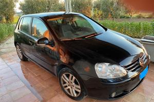 Volkswagen Golf 5p 1.9 tdi Blue-T