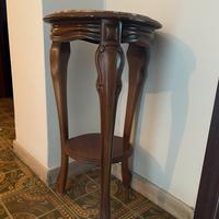 Tavolino portaoggetti