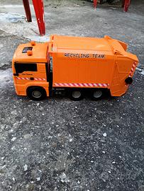 camion giocattolo 