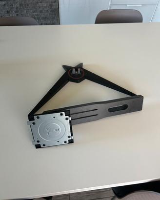 Stand Monitor AOC C24G1