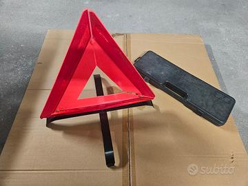 triangolo emergenza stradale