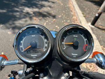 Triumph Bonneville SE