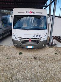 Motorhome pilote g740 g,doppio pavimento