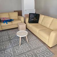 Divani 3+2 in vera pelle giallo chiaro