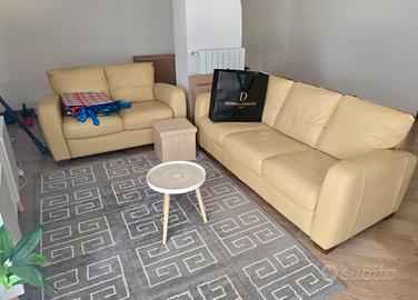 Divani 3+2 in vera pelle giallo chiaro