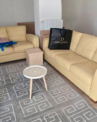 Divani 3+2 in vera pelle giallo chiaro