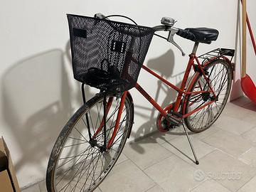 City bike Bicicletta vintage classicaUrbania