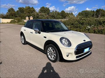 MINI COOPER 1.5 D 5 Porte