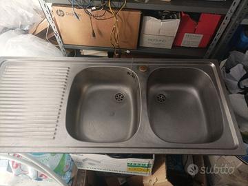 lavabo due vasche con gocciolatoio