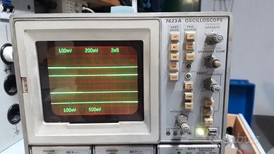 Oscilloscopio vintage Tektronics 7623A 4 canali