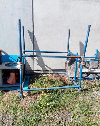 Ceste porta puntelli,pannelli,pedane ecc....