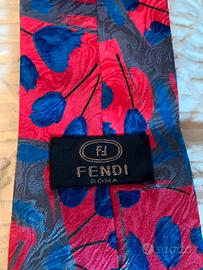 Cravatta Fendi 100% seta , made in Italy Nuova