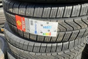 235/60/17 momo nuove 4 pezzi