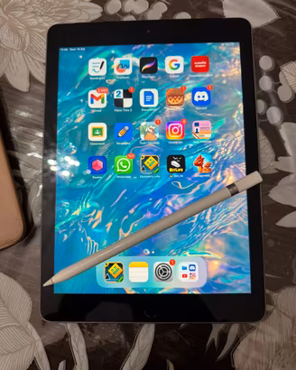 Apple I-Pad + Apple pencil