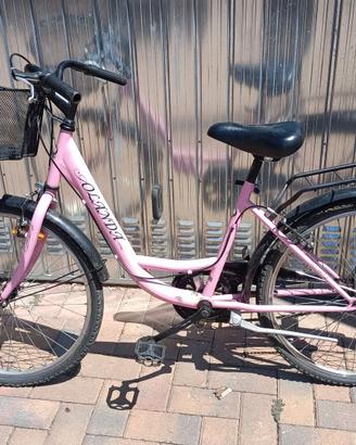 Bicicletta da passeggio rosa stile olandese