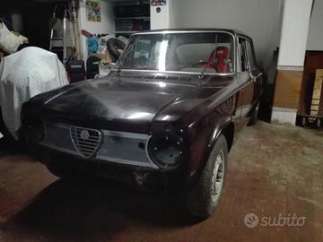 Giulia nuova super 1300 del 74