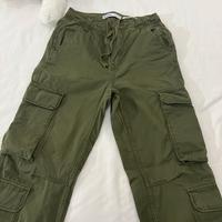 Pantaloni cargo verdi