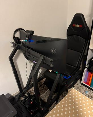 Postazione simracing completa di monitor