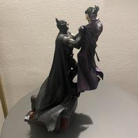 Statua da collezione “Batman vs Joker”
