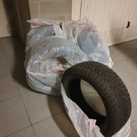 Pneumatici invernali 215/55 R18