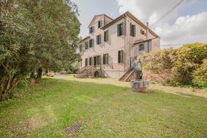 MIRA Prestigiosa villa veneta e porzioni M3000