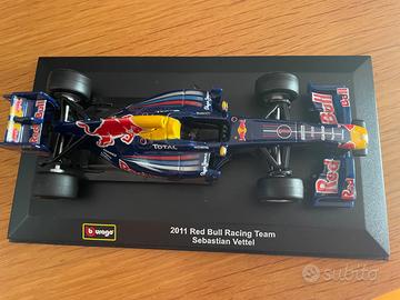 modellino 1/32 red Bull 2011 Sebastian Vettel