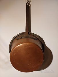 PENTOLA D'EPOCA IN RAME