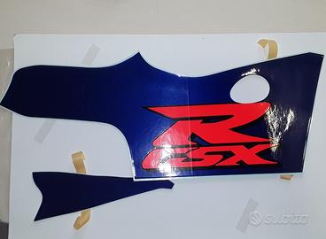 Adesivo emblema carena ant.dx gsx750r 96-99