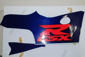 Adesivo emblema carena ant.dx gsx750r 96-99