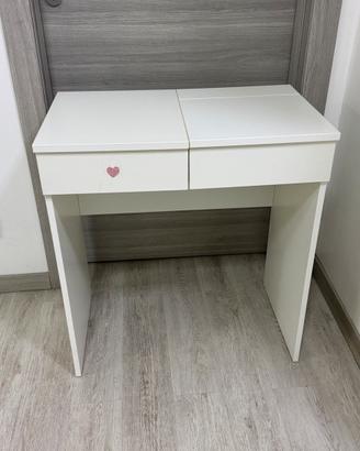 Toilette/tavolo da trucco IKEA con specchio