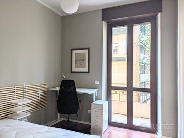 Singola per studente/essa, metro Dante