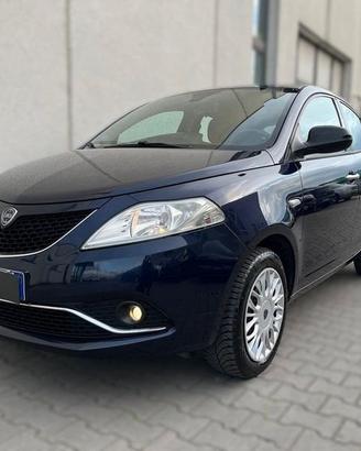 Lancia Ypsilon 1.2 69cv Gold