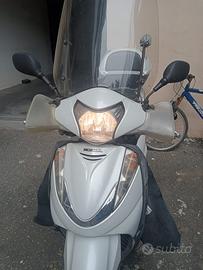 Honda SH 300