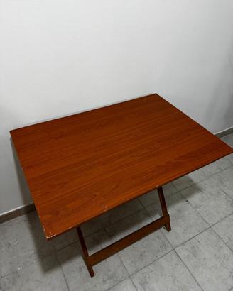 Tavolo in legno pieghevole