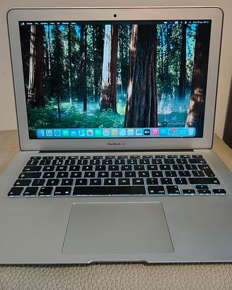 Macbook Air 13 Intel i5 128/4 macOS Sequoia 2026
