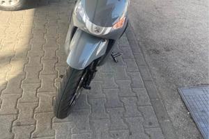 Scooter Peugeot 150