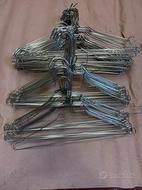 Stock grucce in metallo. 100 pezzi.