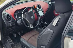 Auto Alfa Mito