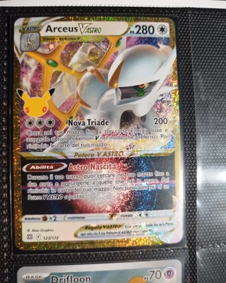 Arceus v astro 30th carta Pokemon 