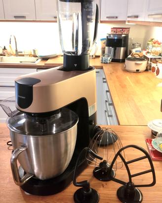 robot impastatrice e frullatore nuovo